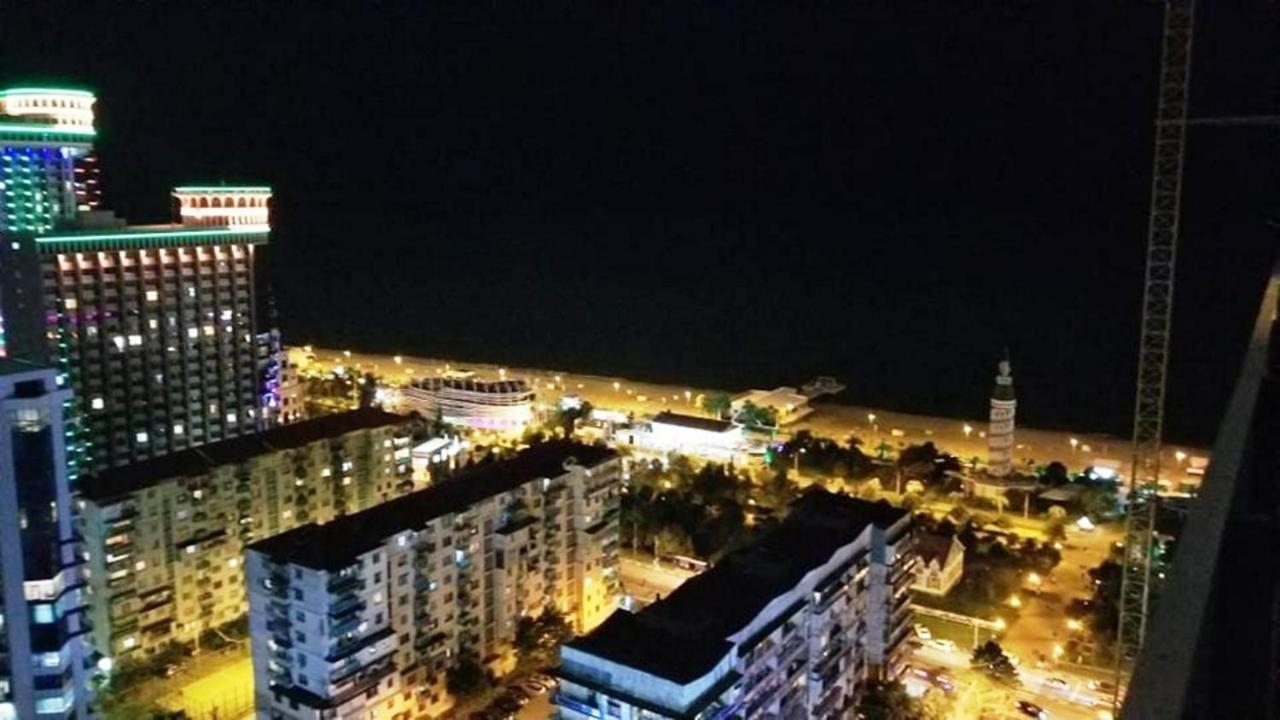 Black Sea Twin Tower Батуми Экстерьер фото